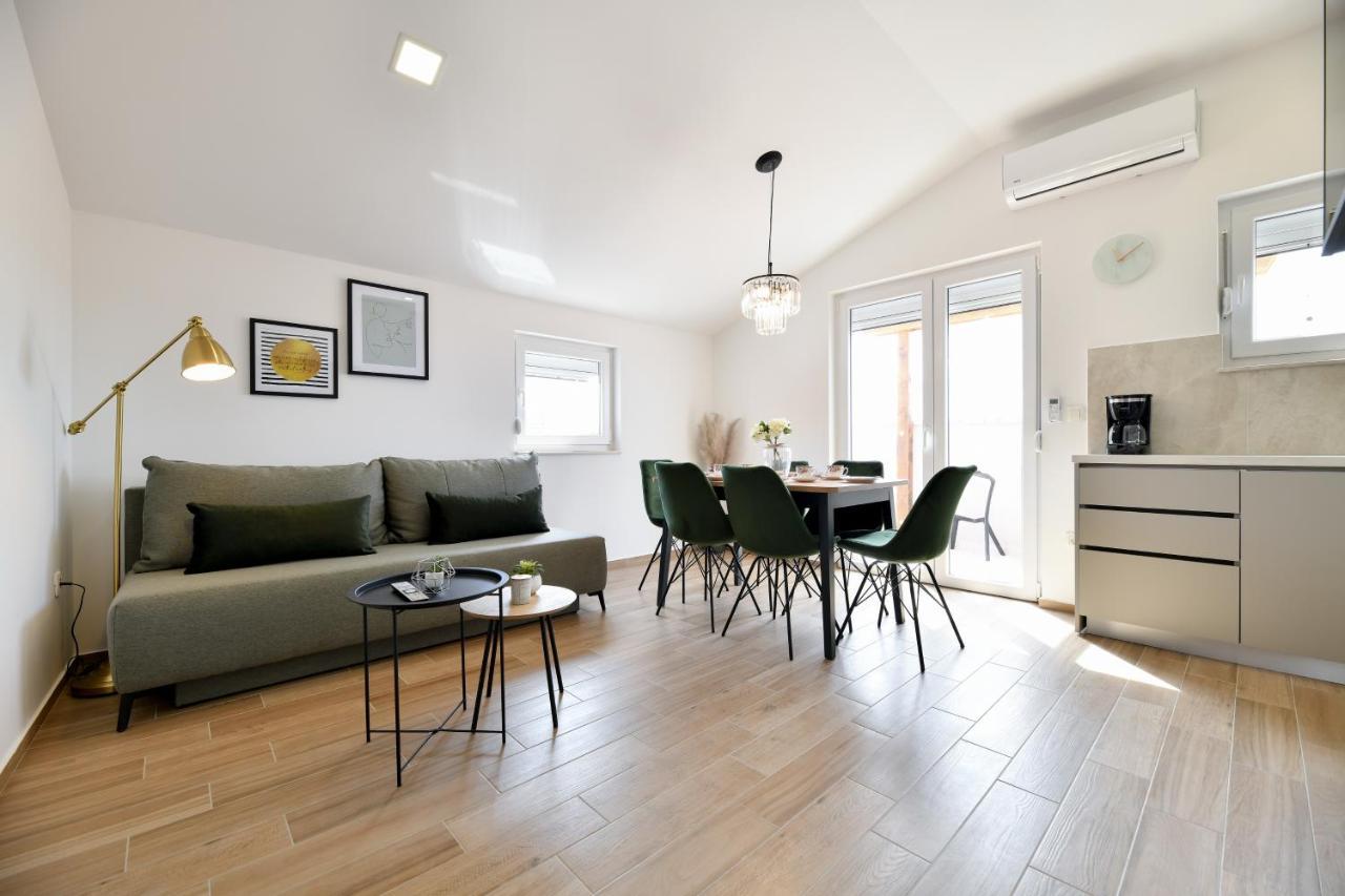 Modern Holiday Apartment "Libra" With Swimming Pool Posedarje Exterior photo